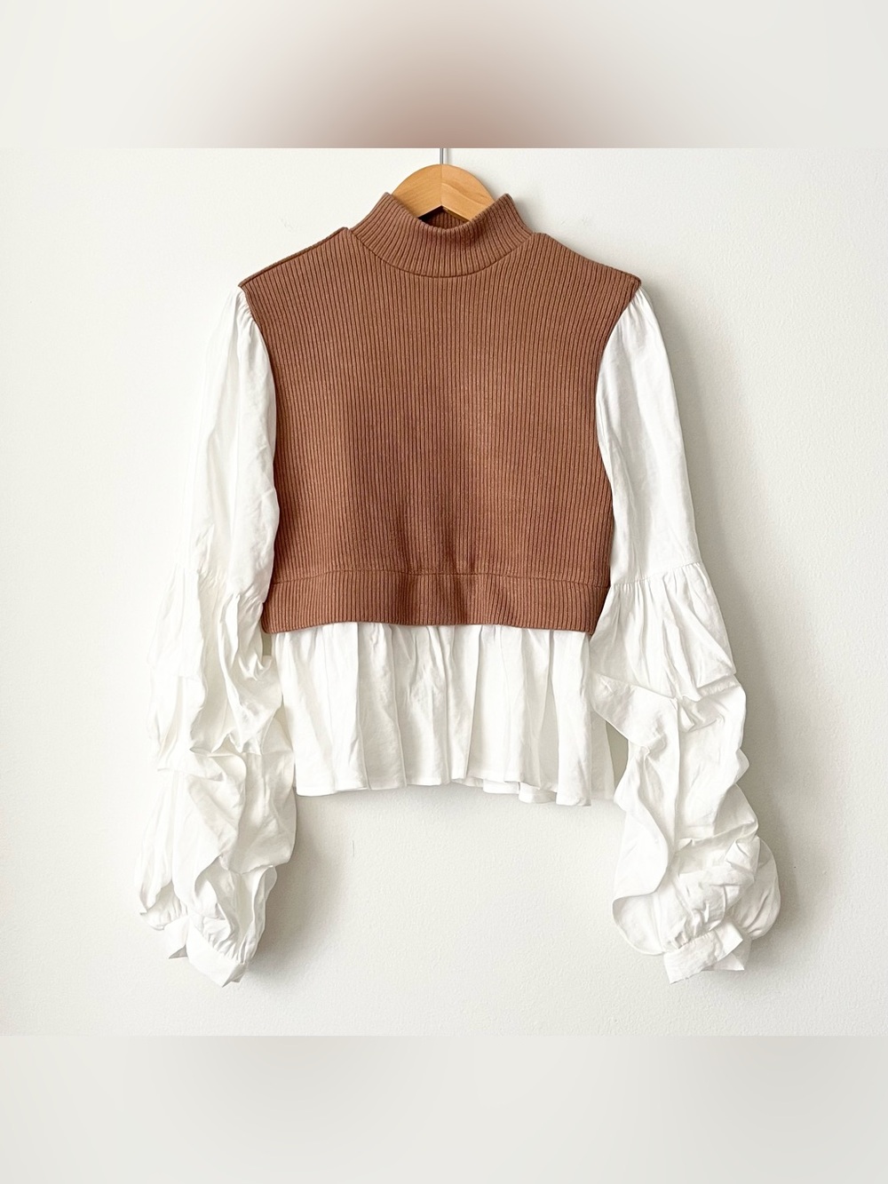 NWT By Anthropologie Layered Sweater Top Tan White Ruffles Puff Sleeves Size S